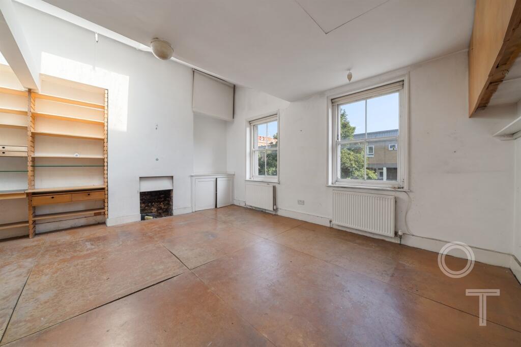 House in London - View 5