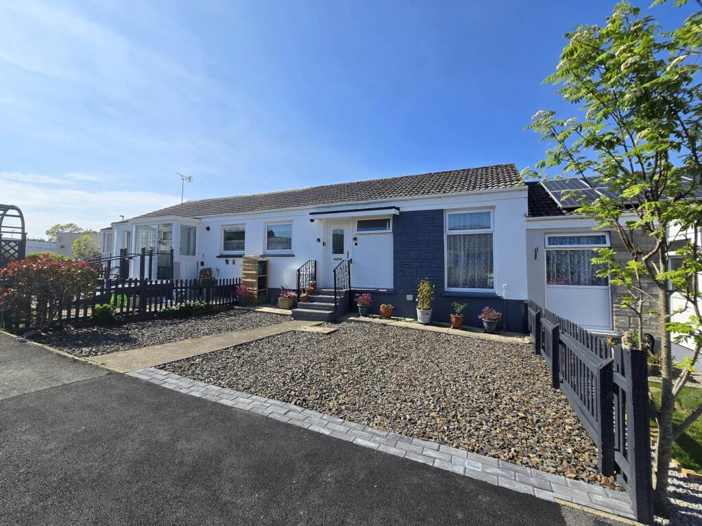 2-bed house on Cleavewood Drive, Bideford, £215,000