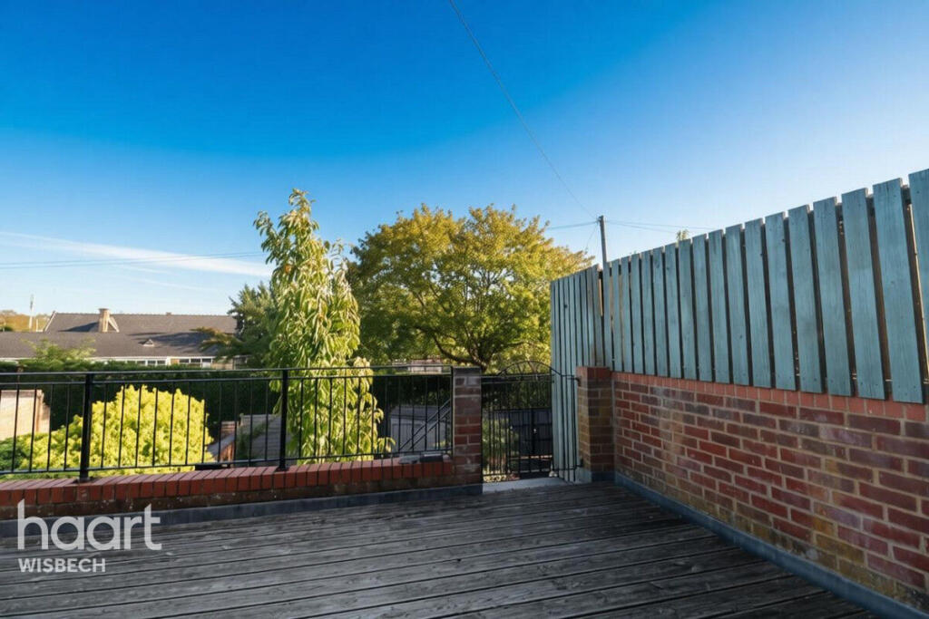 House in Peterborough - View 4
