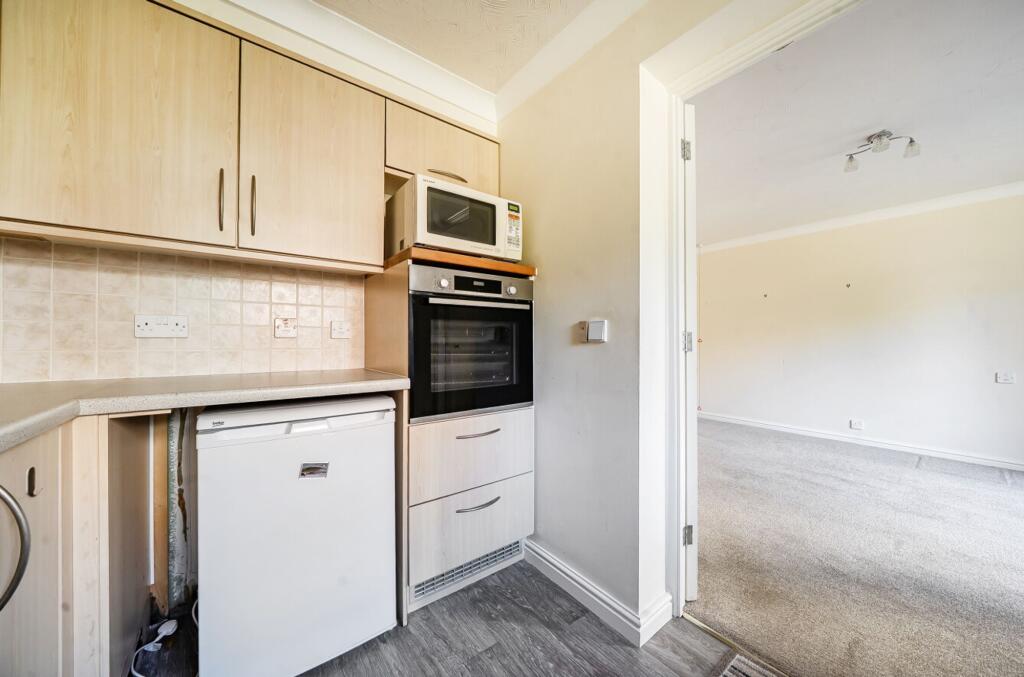 Apartment in Chichester - More