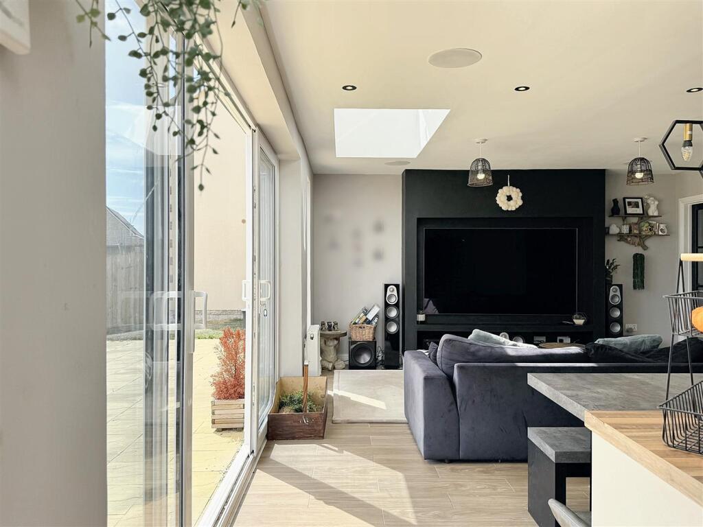House in Radstock, Westfield - More