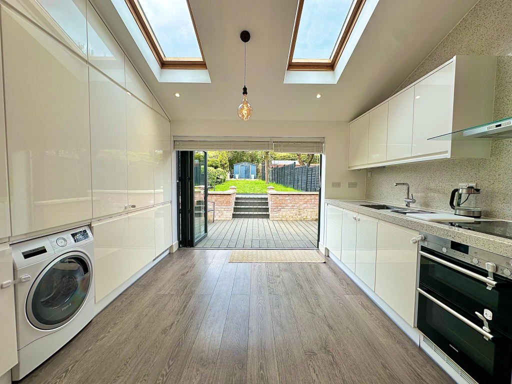 House in Watford - View 5