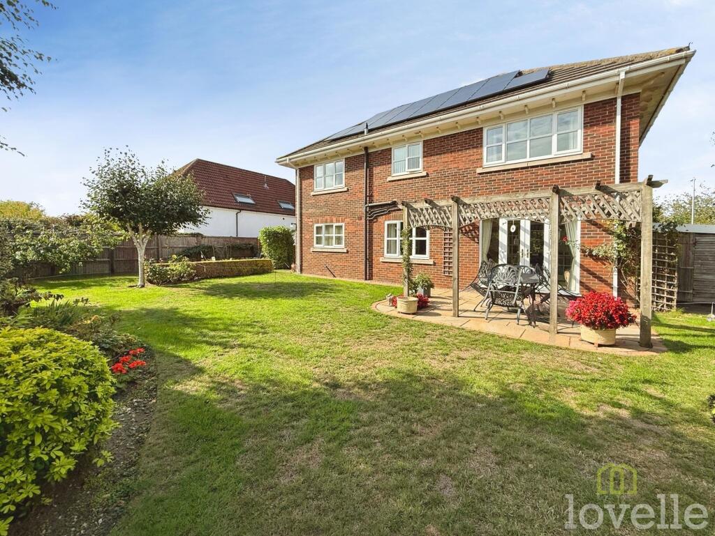 House in Lincoln - View 4