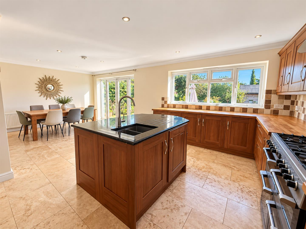 House in Chelmsford - View 4