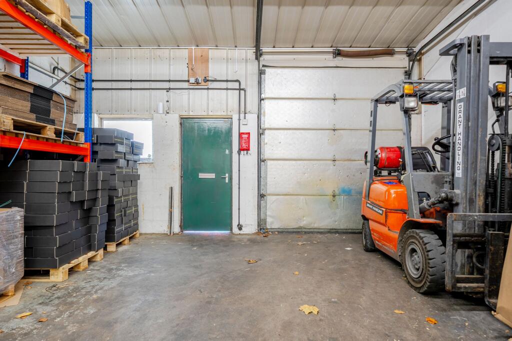 Additional image 4 of Unit 9