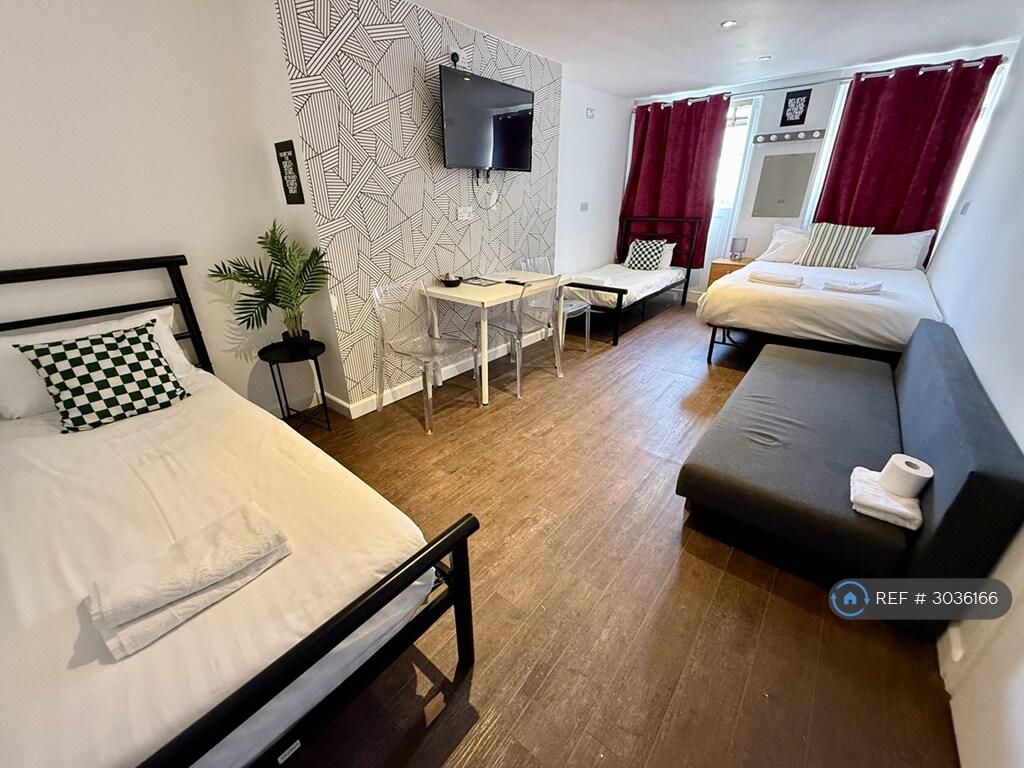 Apartment in Brighton - View 2