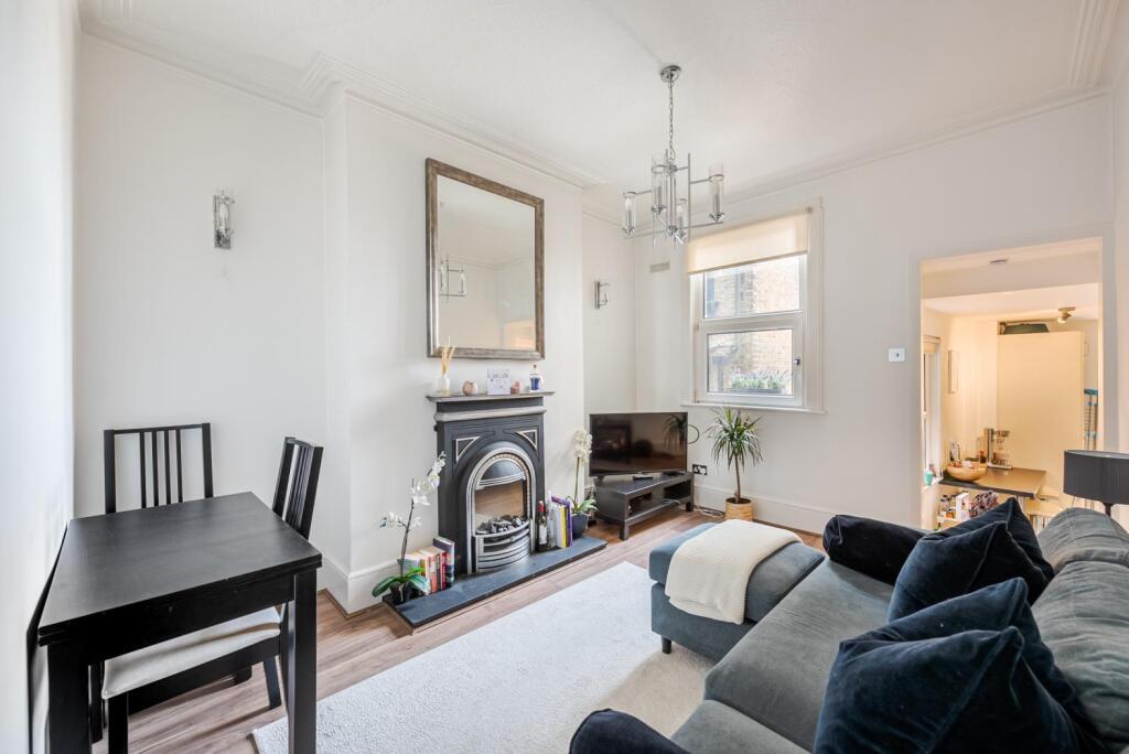 Main image of property: LAVENDER HILL, SW11
