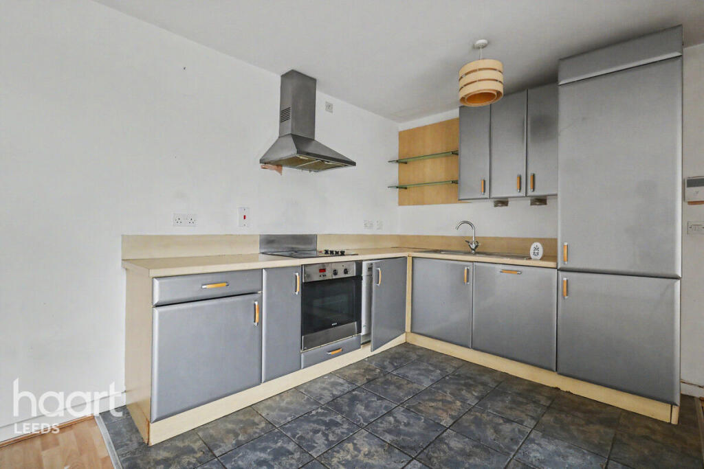 Apartment in Leeds, West Yorkshire - View 2