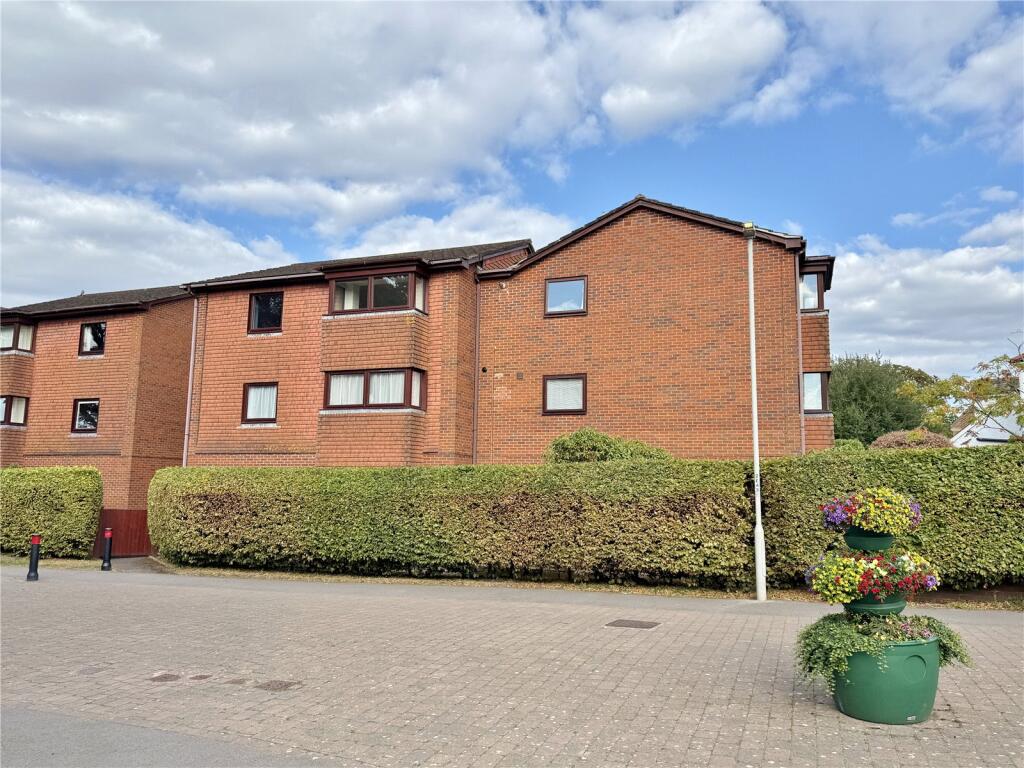 2-bed flat on Fayrewood Court, 2 Edmondsham Road, Verwood, Dorset, BH31, £215,000