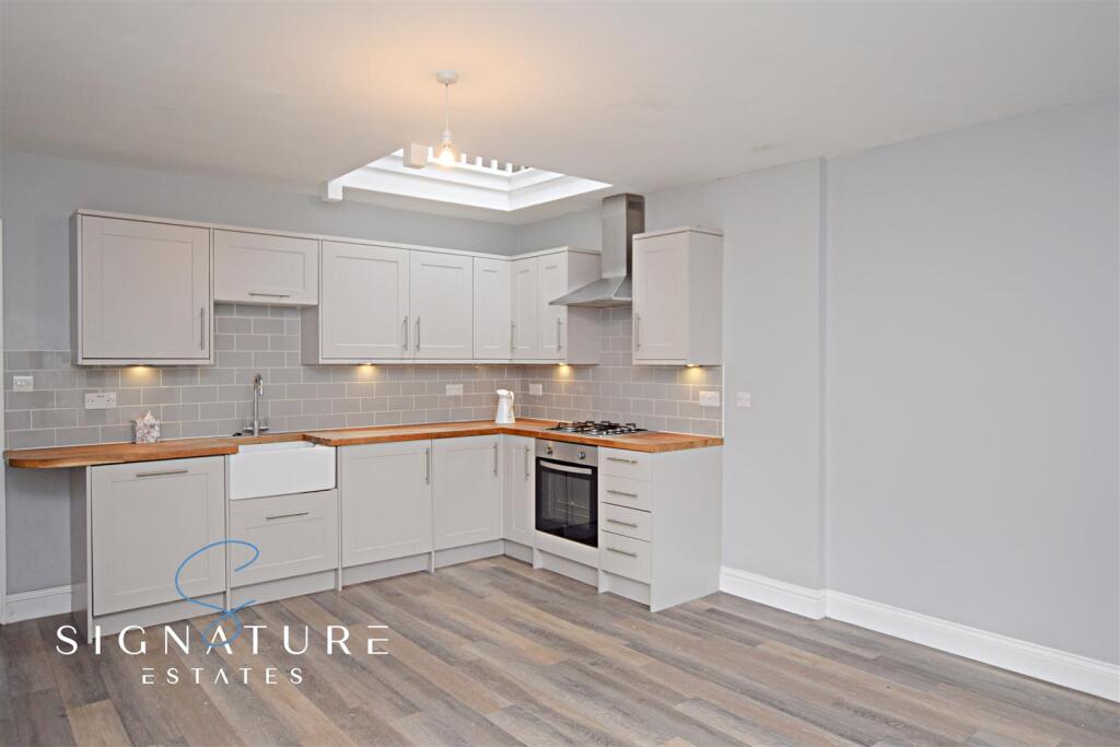 House in Watford, North Watford - View 4