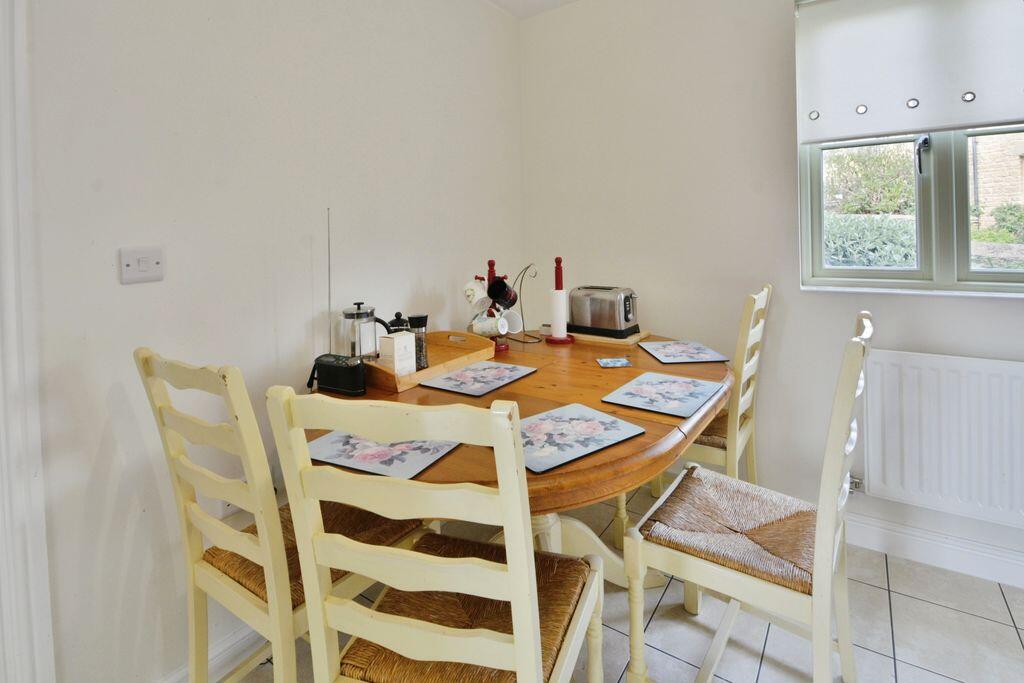 Forstall Way, Cirencester, Gloucestershire photo 4
