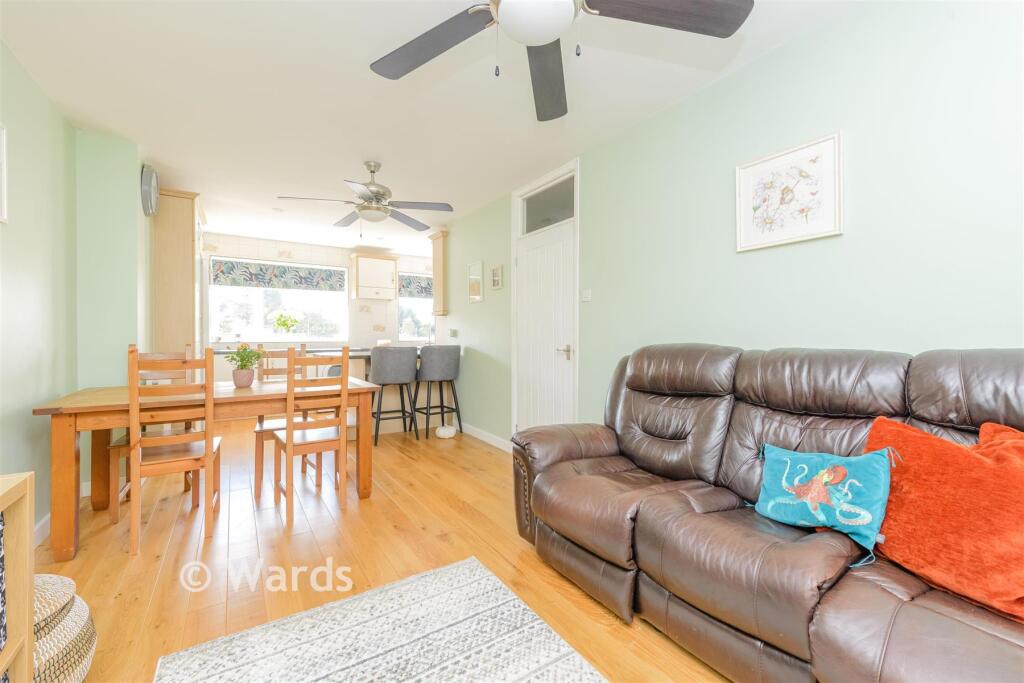 House in Gravesham, Northfleet - More