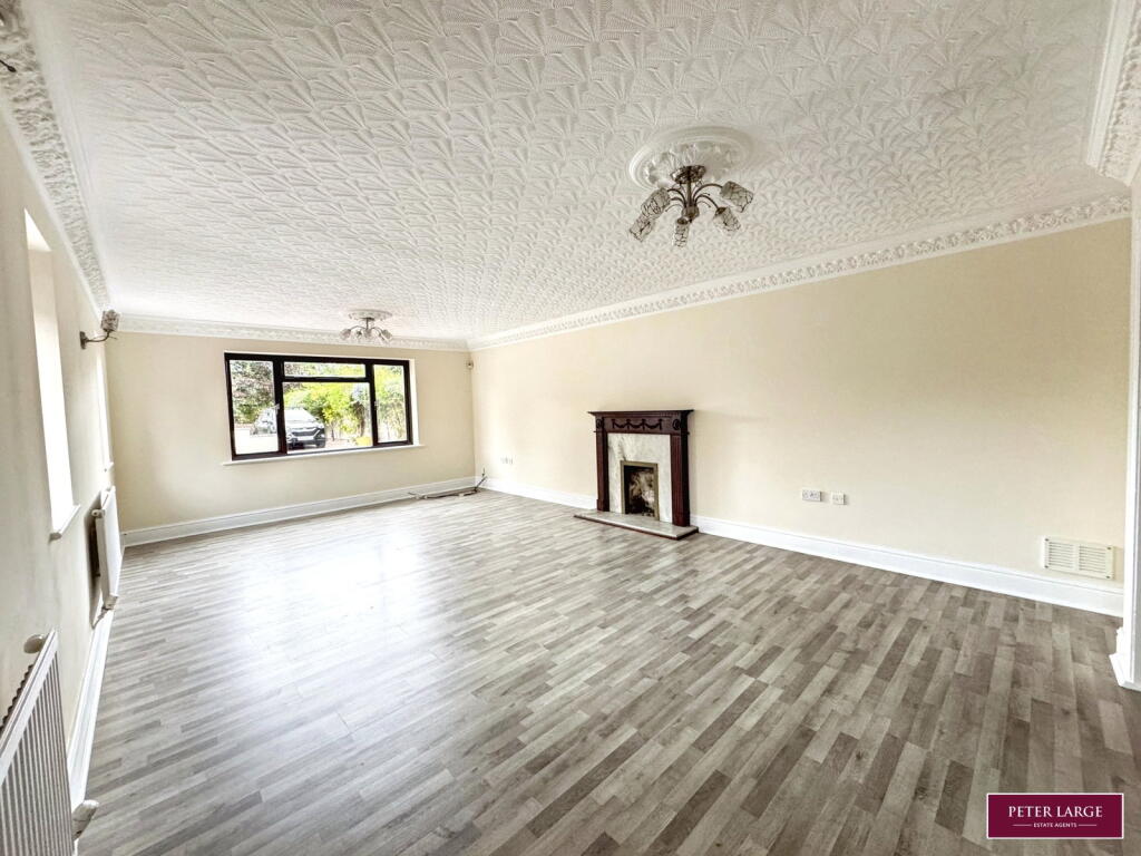 House in Rhuddlan - More