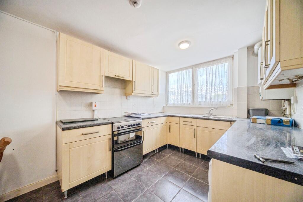House in Milton Keynes, Bletchley and Fenny Stratford - View 2