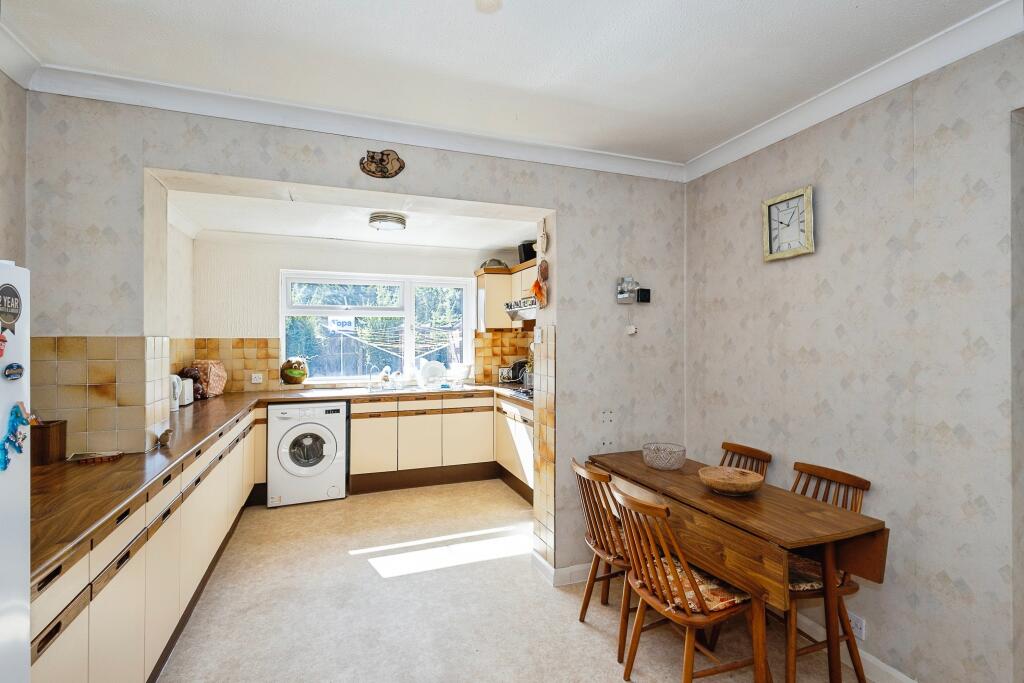 House in Portsmouth - More