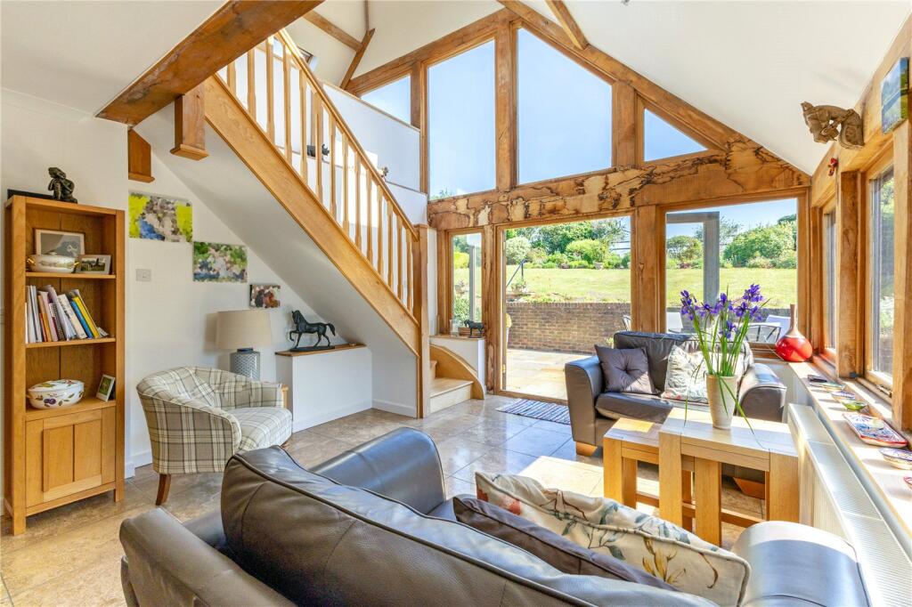 House in Southampton - More