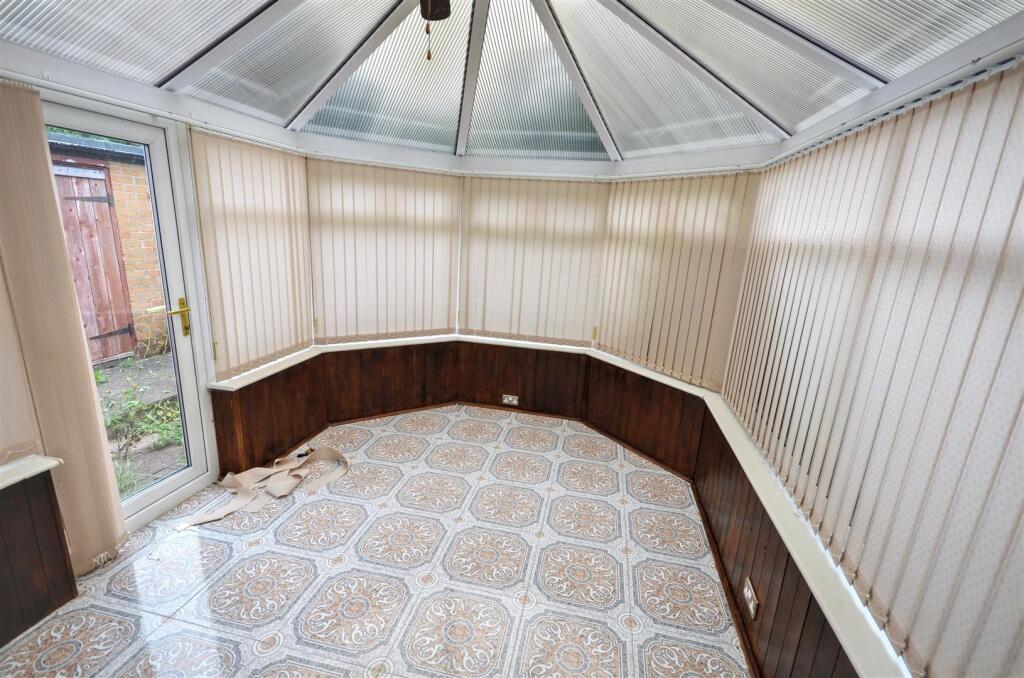 House in Stoke-on-Trent - View 3