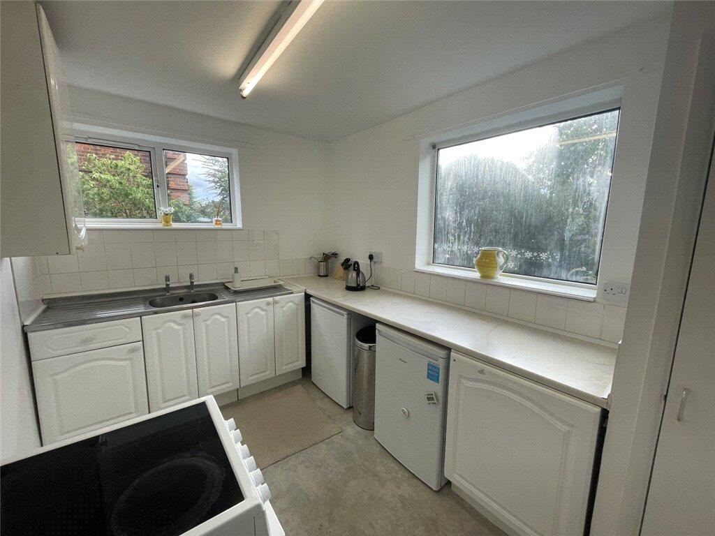 Apartment in Milton Keynes - View 3