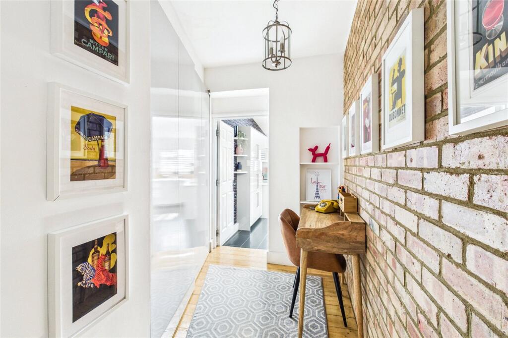 House in London - View 5