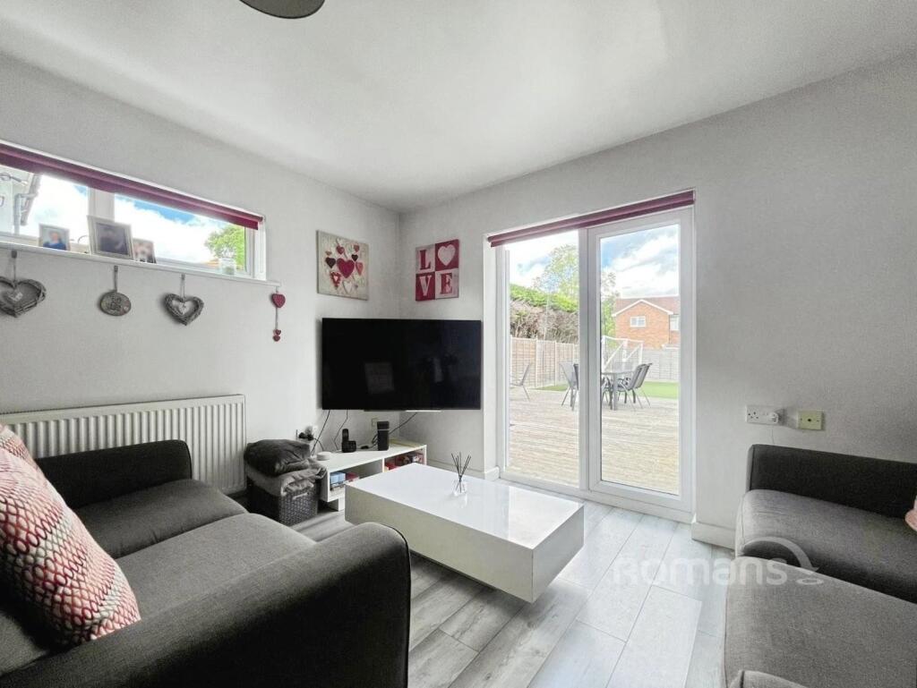 House in Waverley, Heath End, Farnham - View 4