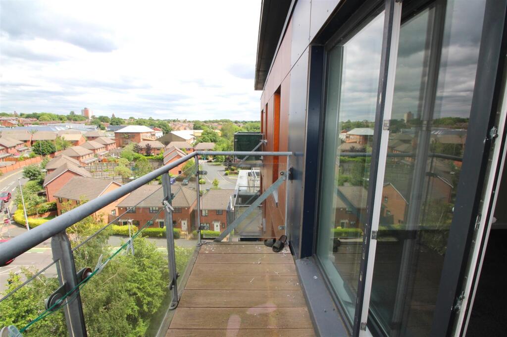 The Quadrant, Camp Street, Salford M7 - View 6