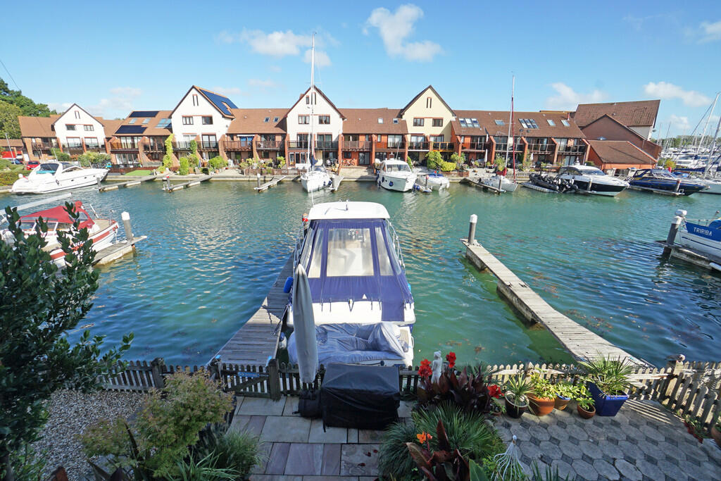 Sennen Place, Port Solent, Portsmouth photo 2