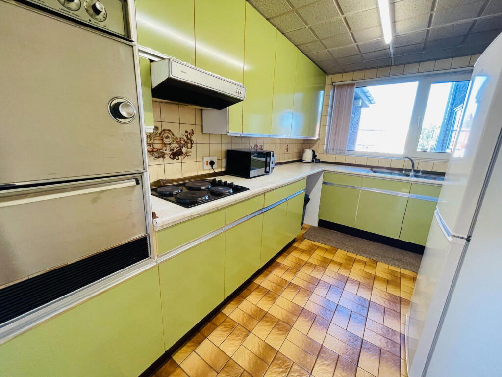 House in Barnsley, South Yorkshire - More