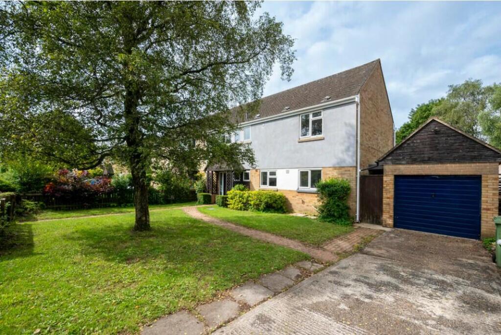 Main image of property: 16 Bristol Road, Upper Rissington