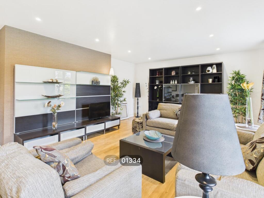 Apartment in Hull - View 5