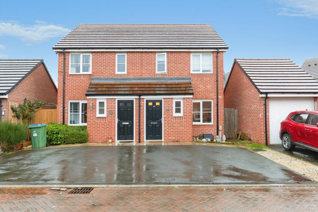 2-bed semi-detached on Woodpecker Close, COVENTRY, West Midlands, CV3, £220,000