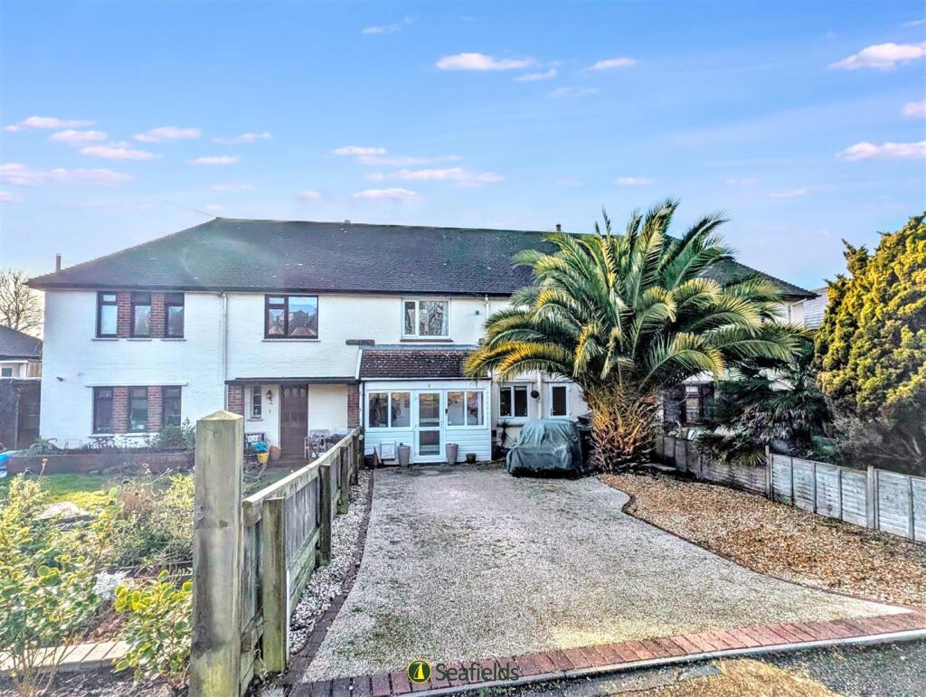 Main image of property: Eddington Road, Nettlestone, PO34 5EB