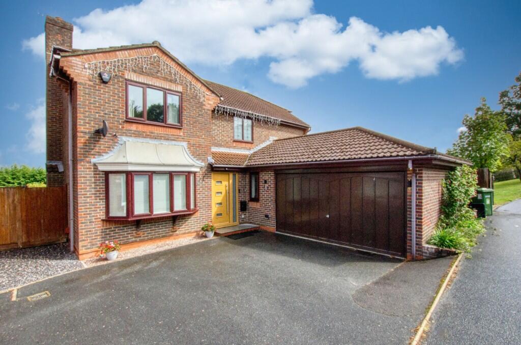 Main image of property: Kenilworth Gardens, West End, Hampshire, SO30