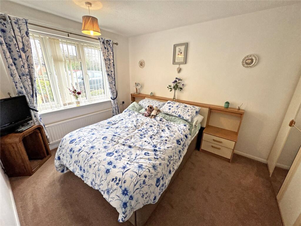 Remington Drive, Cannock, Staffordshire, WS11 photo 4