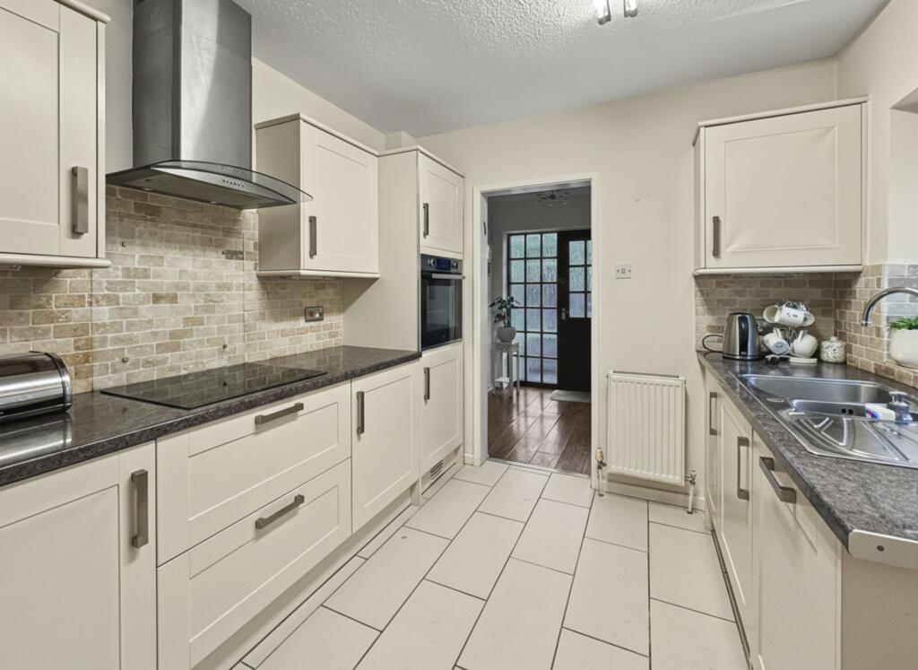 Richmond Close, Whitefield, M45 photo 2