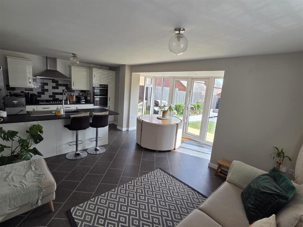 Goldcrest Road, Forest Town, MANSFIELD - View 3