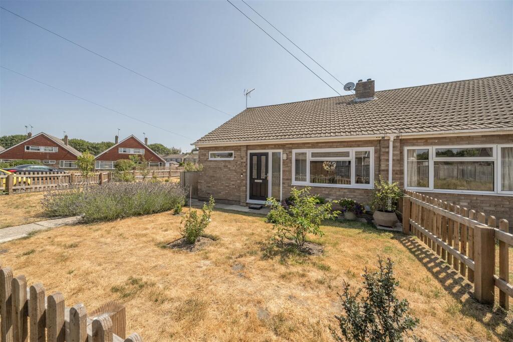 Main image of property: Redhorn Gardens, Devizes, SN10