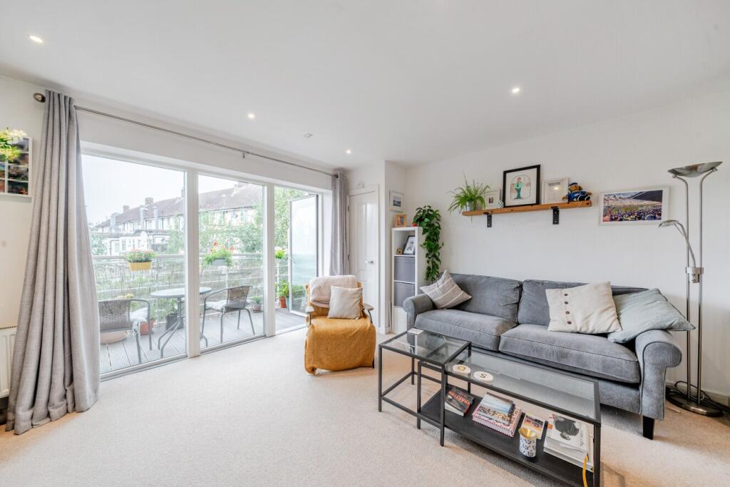 Main image of property: Kingston Road, Raynes Park, London, SW20