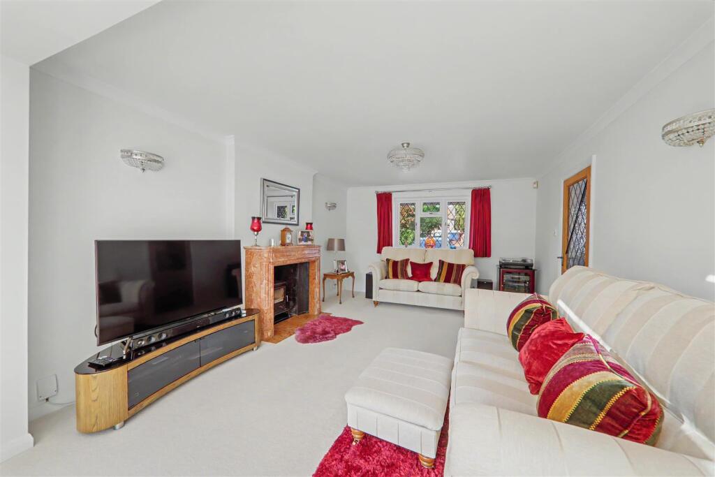 Offington Lane, Offington, Worthing photo 3
