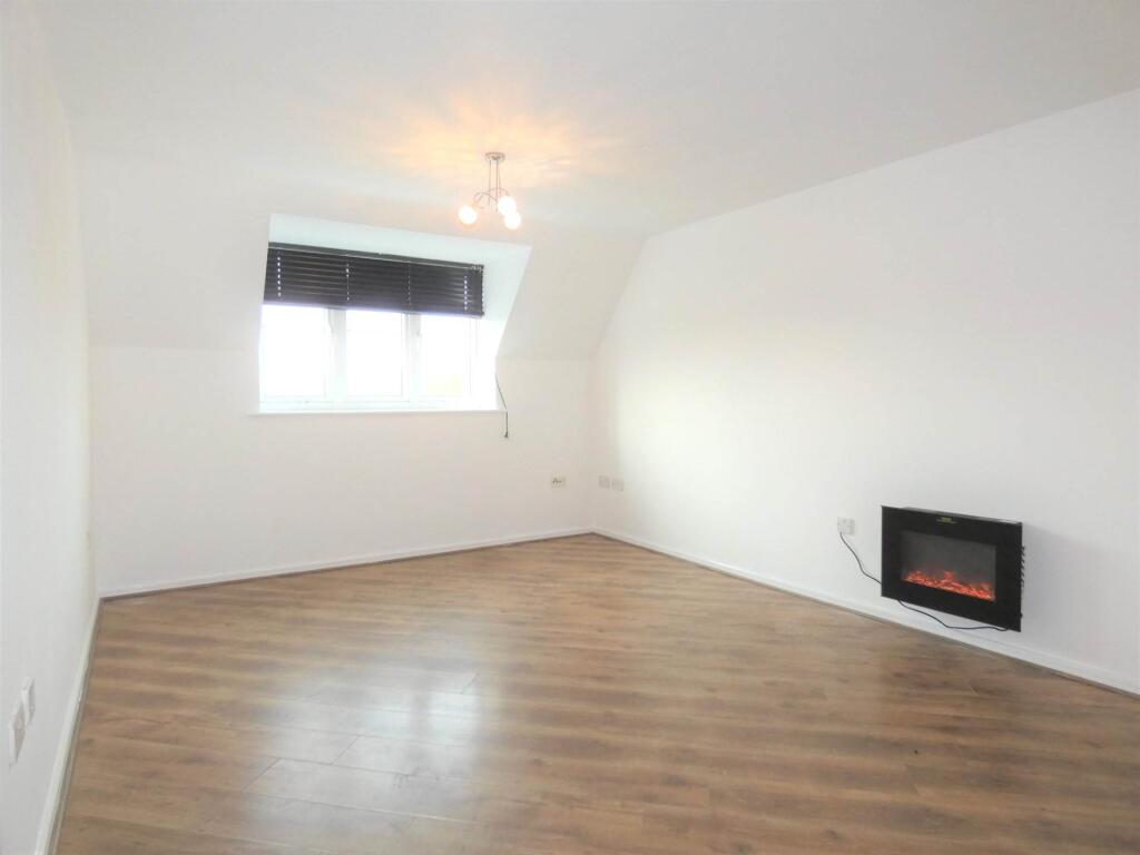 Apartment in Warrington - View 2