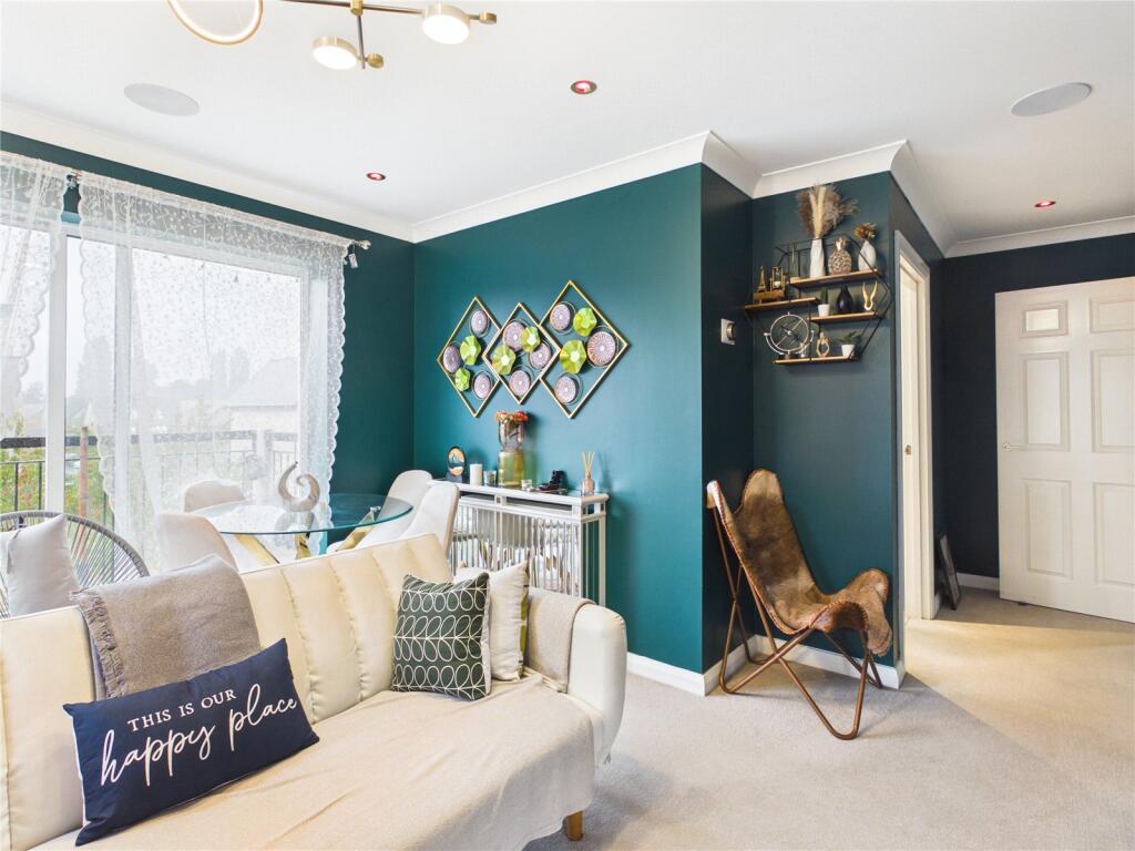 Apartment in Redhill - View 3