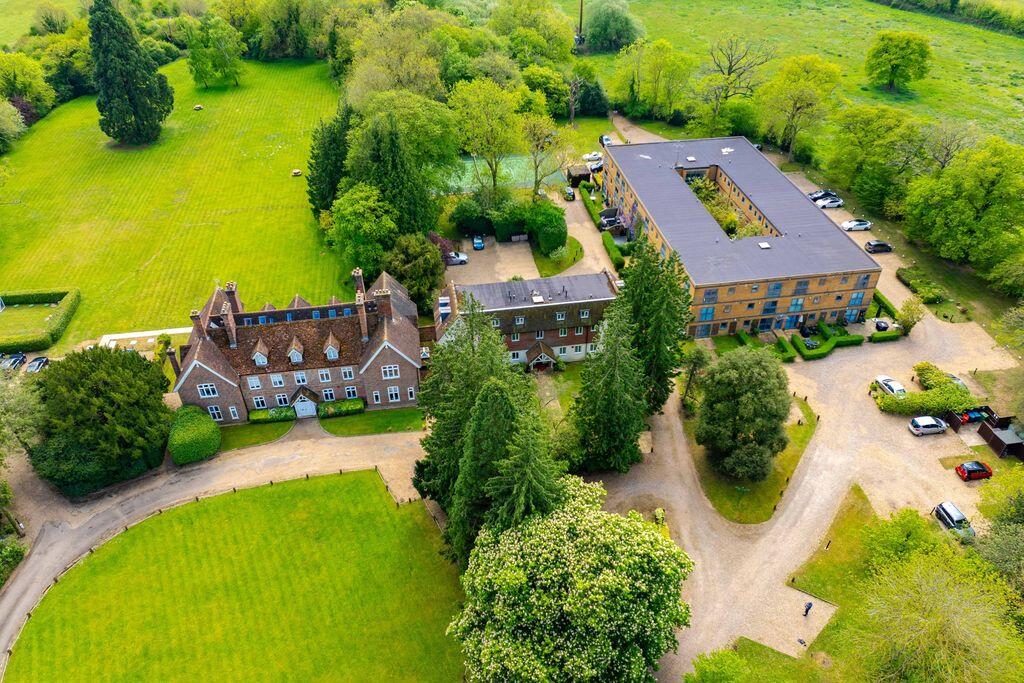 Additional image 18 of Astwick Manor, Coopers Green Lane