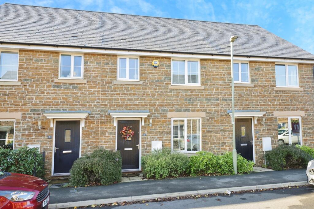 Main image of property: Kingerlee Road, Banbury, Oxfordshire, OX16