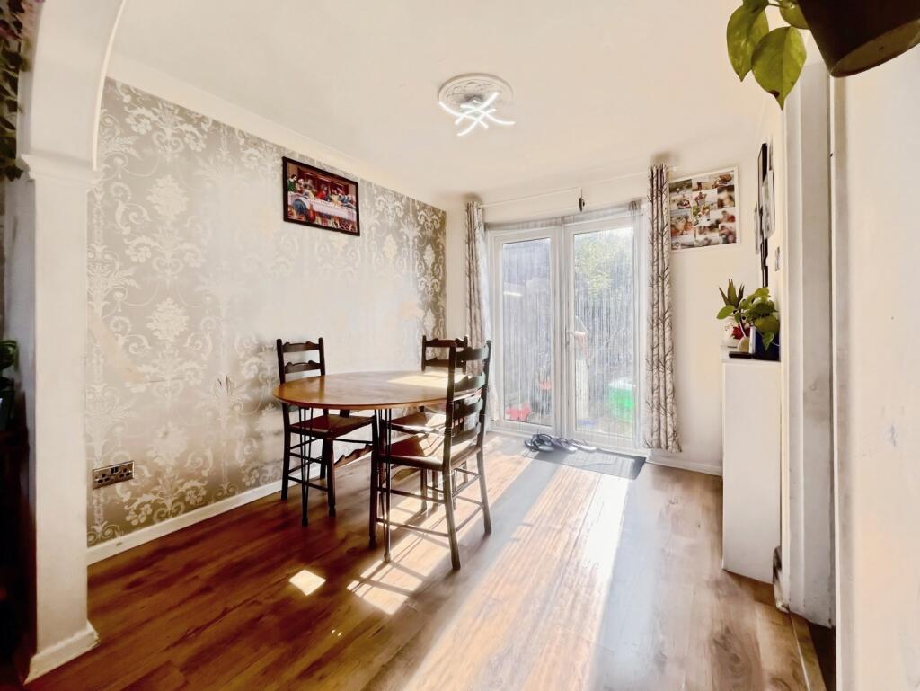 House in Bromley - View 5
