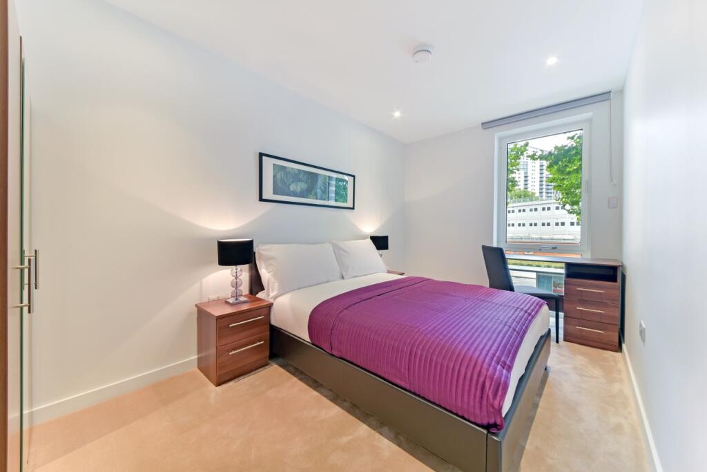 Heygate Street, Elephant and Castle, London, SE17 - Mehr