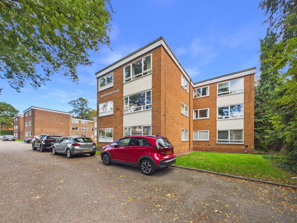 2 bedroom flat for sale in Brockenhurst Court, Station Road, Sutton ...