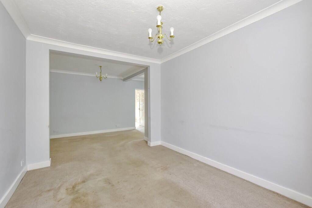 Fern Way photo 4