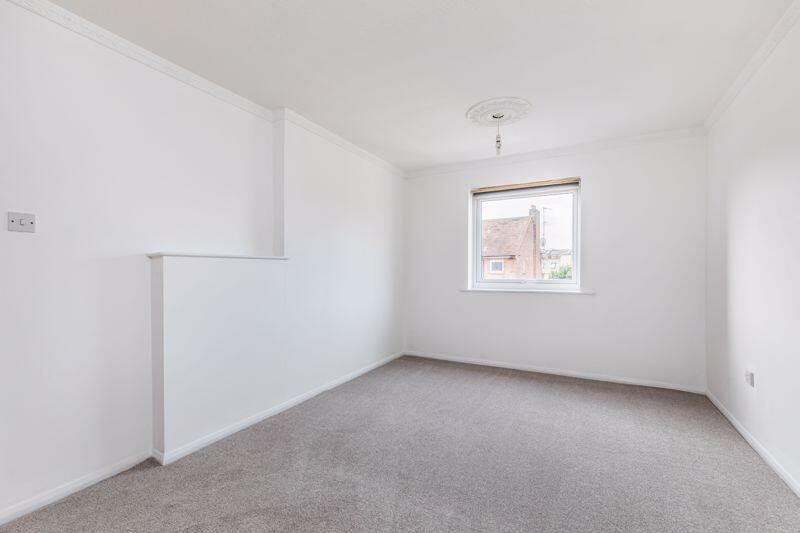 Apartment in Portsmouth - More