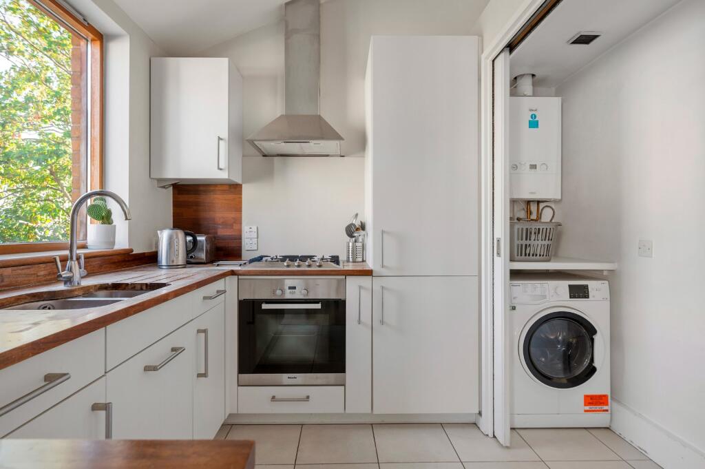 Apartment in London - View 4