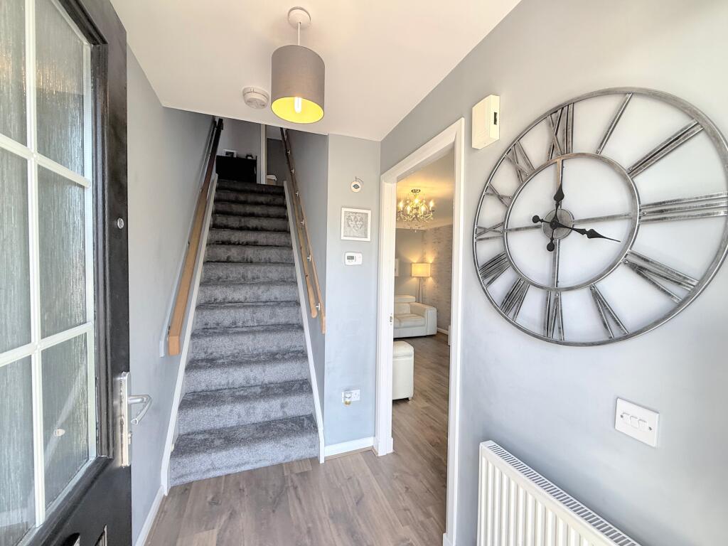 54 Cotland Drive, New Carron, Falkirk, FK2 7GN photo 2