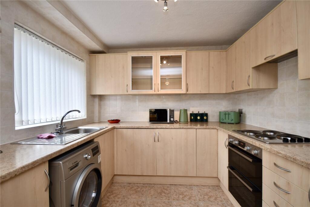 House in Oldham - View 5